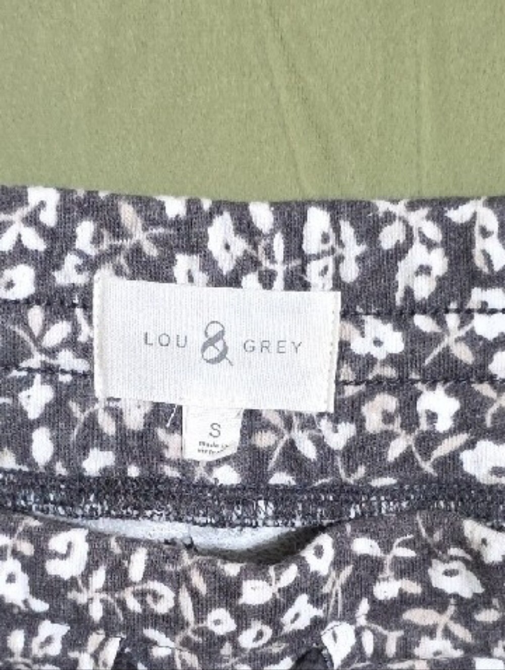 Lou & Grey Gray Floral Drawstring Joggers - Picture 5 of 5